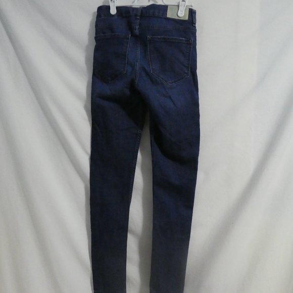& DENIM By H&M Skinny Regular Waist Blue Distressed Denim, size 27 BNWOT - Picture 2 of 15